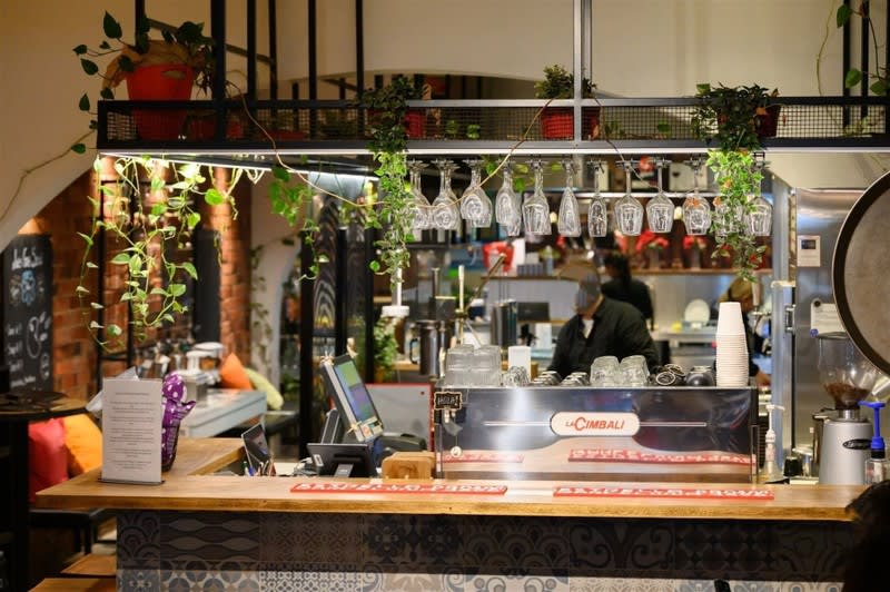Price Reduced-prime Glenferrie Road Hospitality Opportunity