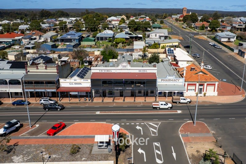 The Vic Hotel Collie | Landmark Venue | Ten-Room Upside The Vic Hotel Collie | Landmark Venue | Ten-Room Upside