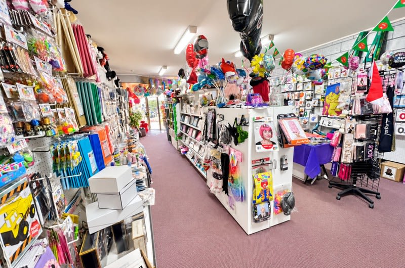 Established Business in a Prime Location Established Business in a Prime Location