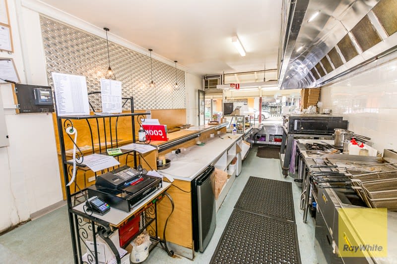 Hospitality opportunity in the Main Street of Foster
