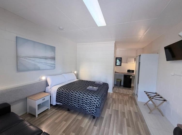 A high-yield North Queensland motel with low rent and strong occupancy.