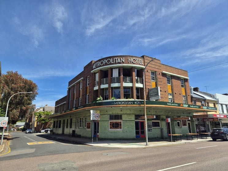 Leasehold Hotel for Sale - Metropolitan Hotel
Ground Level, 189 High Street, Maitland Leasehold Hotel for Sale - Metropolitan Hotel
Ground Level, 189 High Street, Maitland