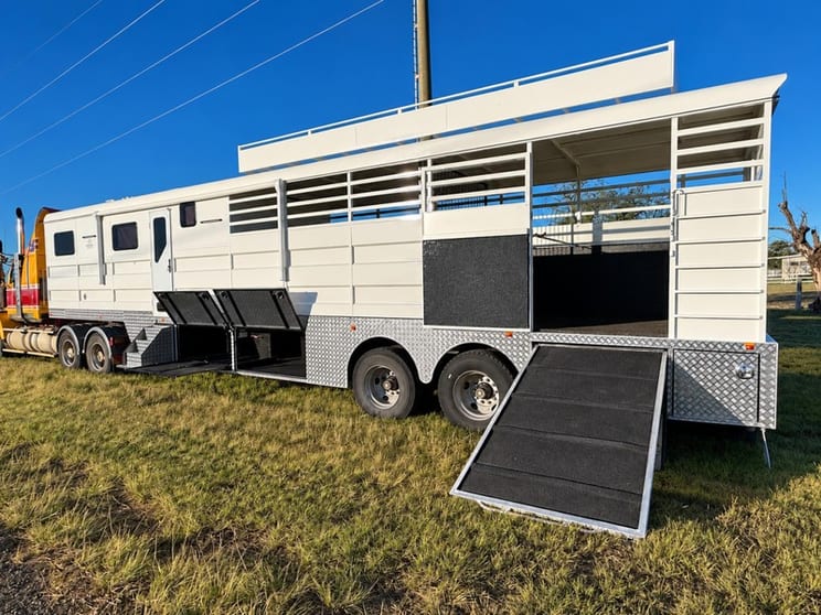 Chuck Wagon Fitouts. Equine Fitout Business. Chuck Wagon Fitouts. Equine Fitout Business.